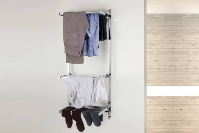 Scaldasalviette stendy elegance aperto con biancheria