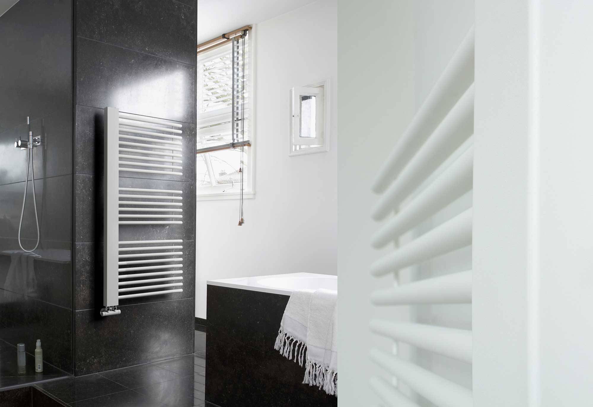 Heated towel rail Grado lazzarini detail wihte