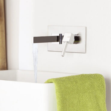 miscelatore per lavabo a muro su piastra con bocca erogazione bellosta zhen