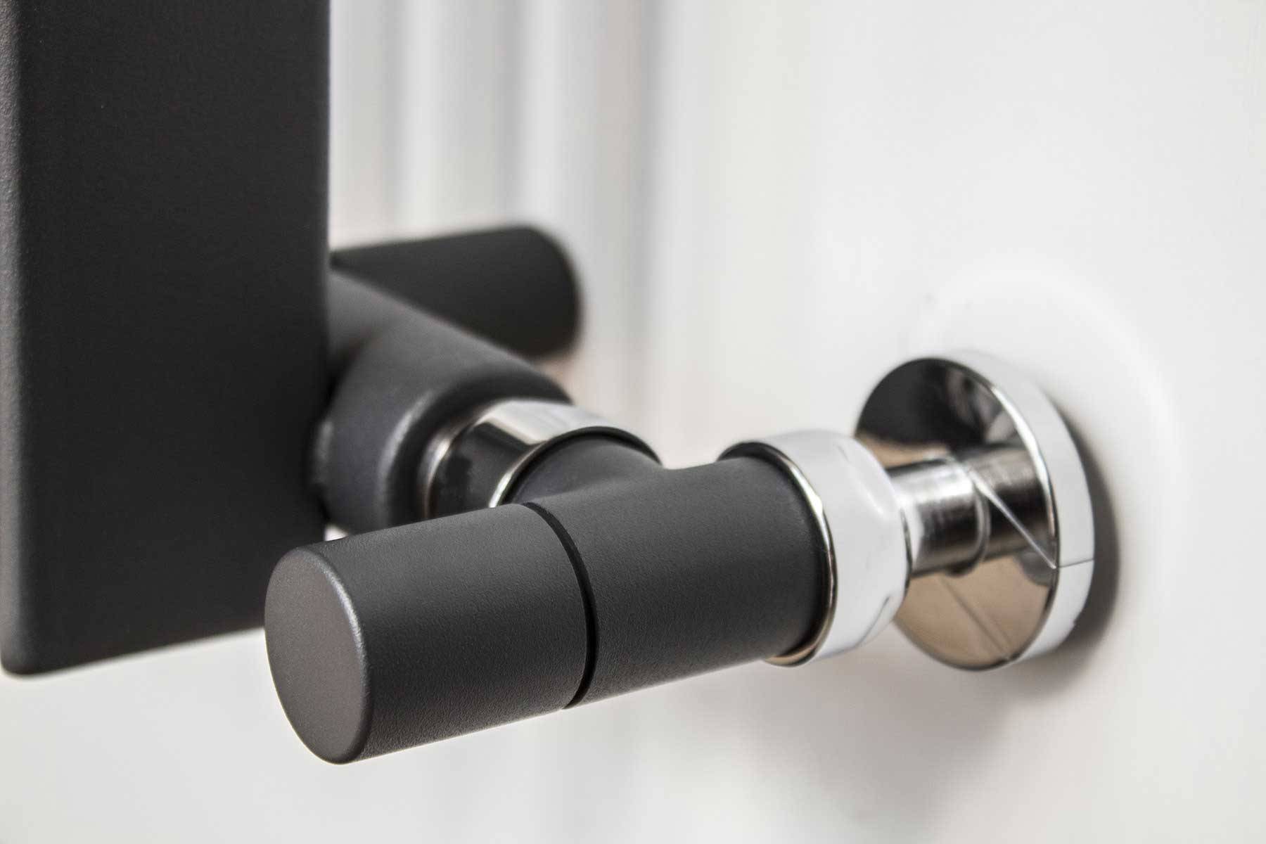 termoarredo Arezzo_antracite_closeup_valve