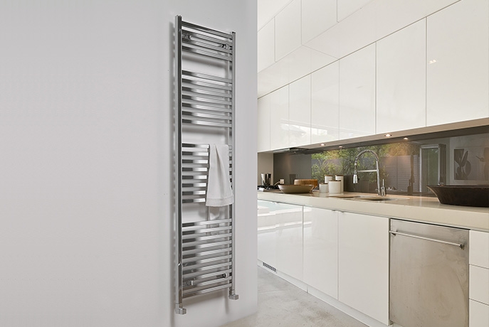 scaldasalviette deltacalor right cromo in cucina