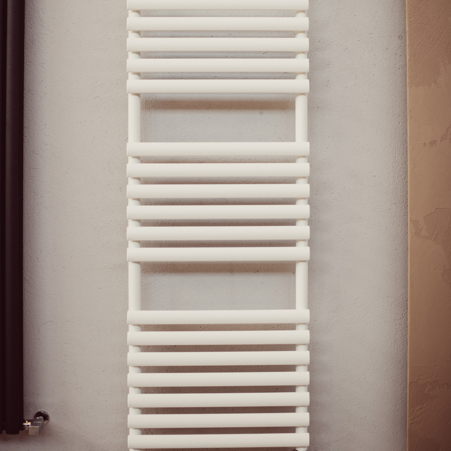 scaldasalviette tubolare bianco colorato orbite graziano radiators
