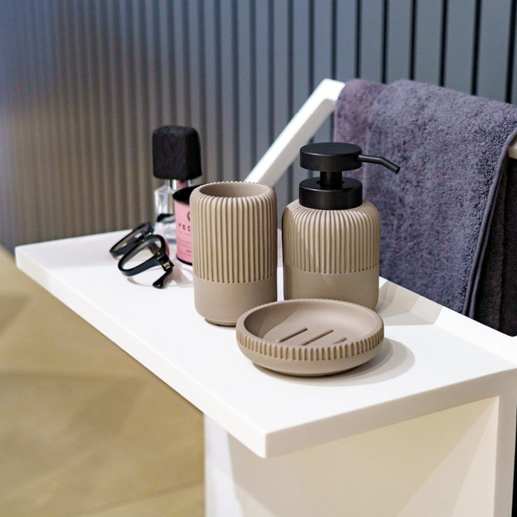 contenitore solid surface bagno dettaglio metrpolitan stand cipì