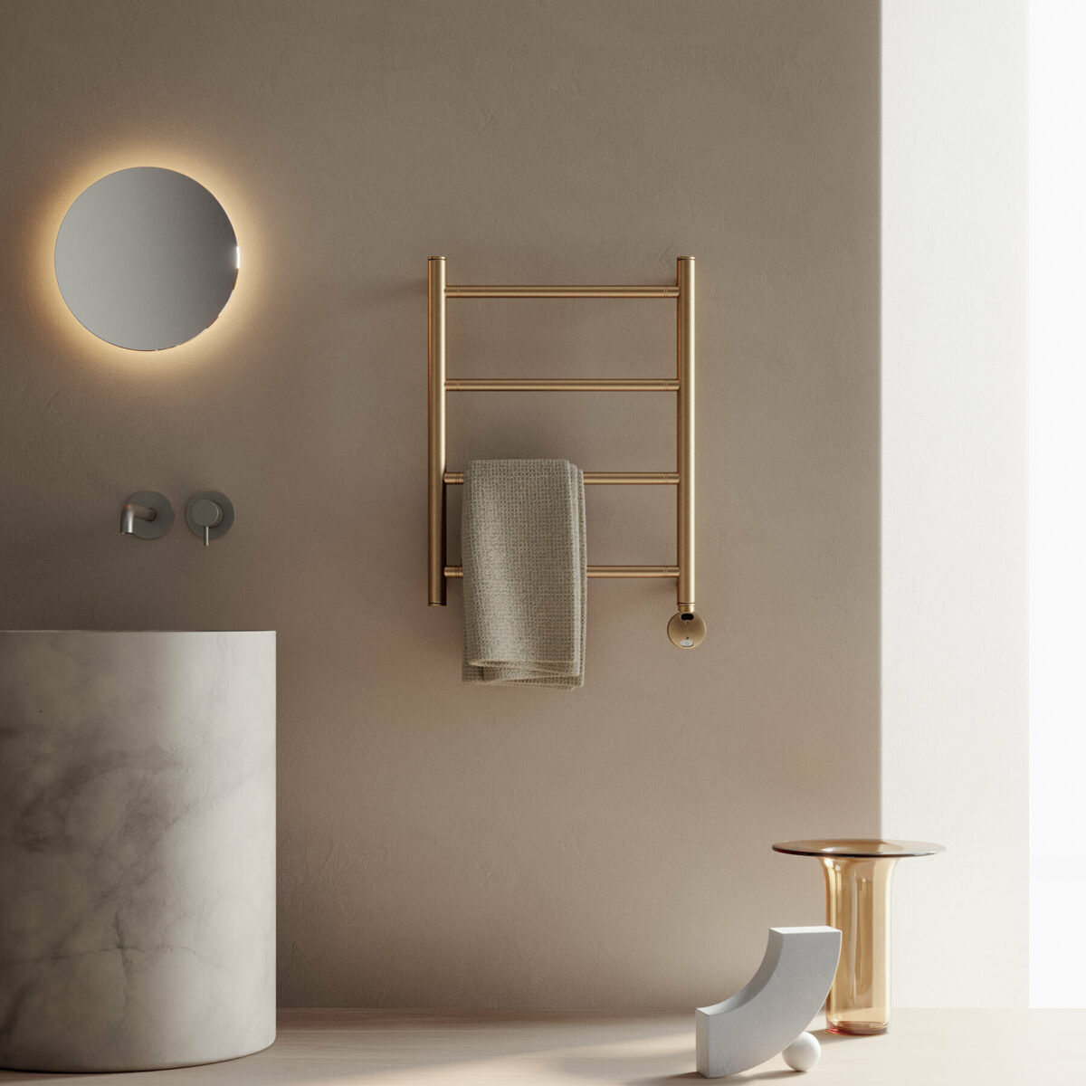 scaldasalviette ottone colorato dinamo elettrico caleido