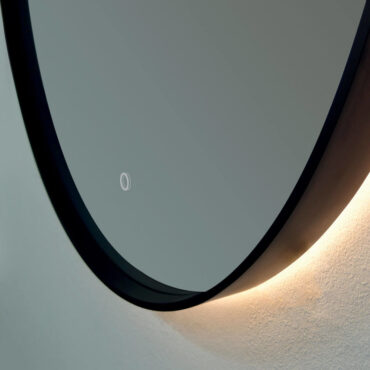 specchio da bagno retroilluminato led cornice nera dettaglio spctral al oval vanità & casa