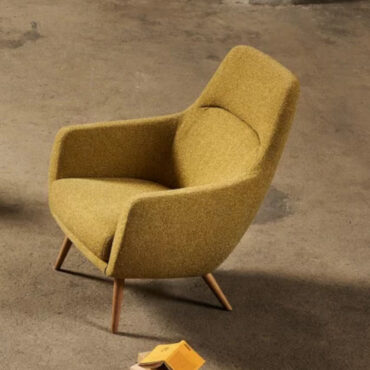 poltroncina lounge alta gambe in legno sea shell luxy
